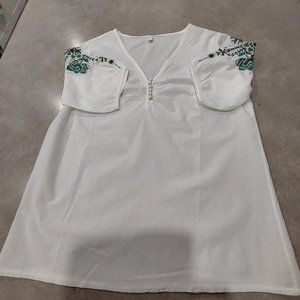 YOYI Women's Cotton Short Embroidered Sleeves w/V-Neckline Blouse - Size Medium